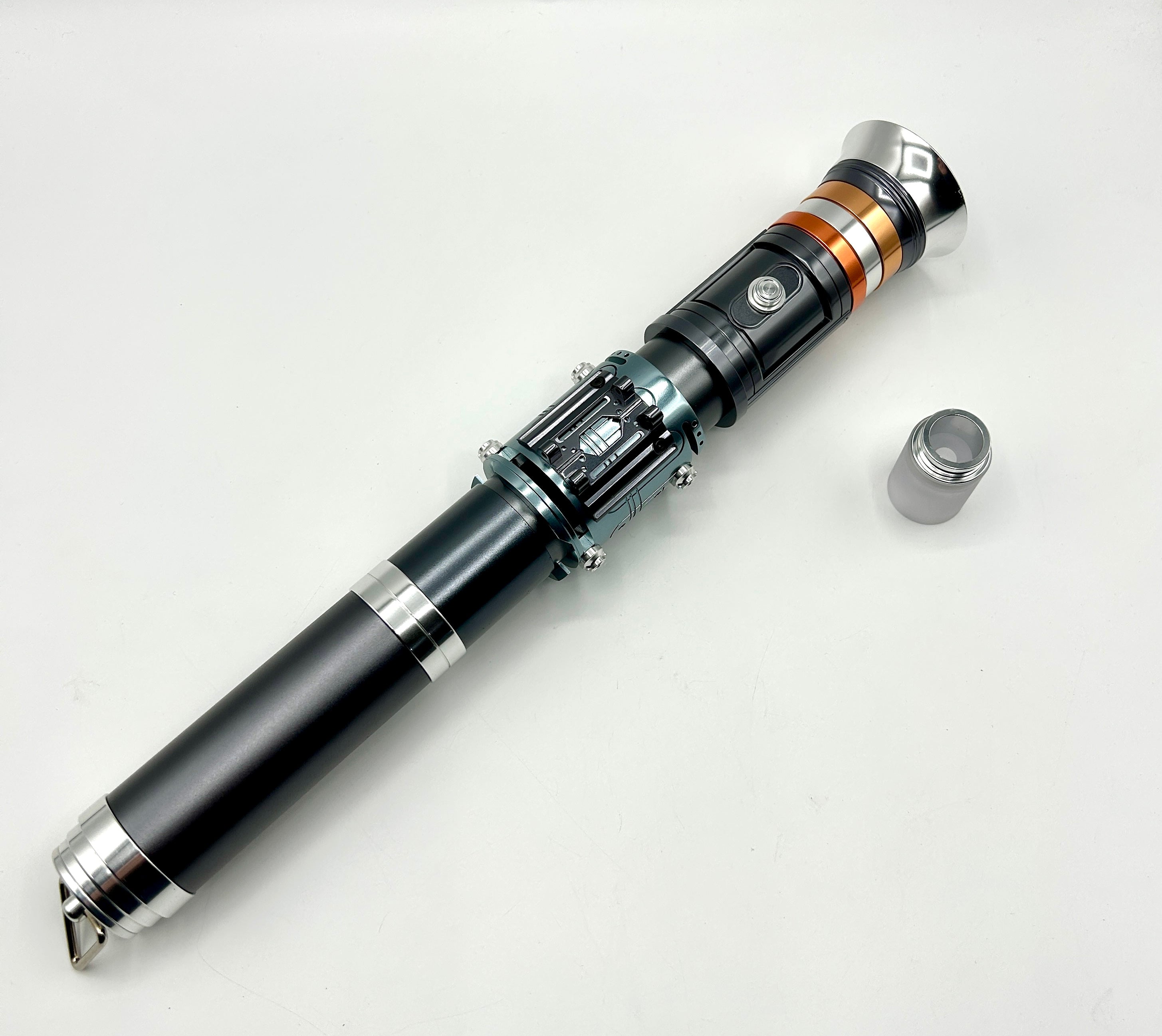 Saberbay Darksaber kit - Empty Hilt + Chassis + Installed